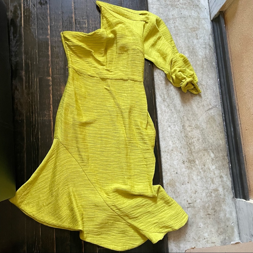 One shoulder dress